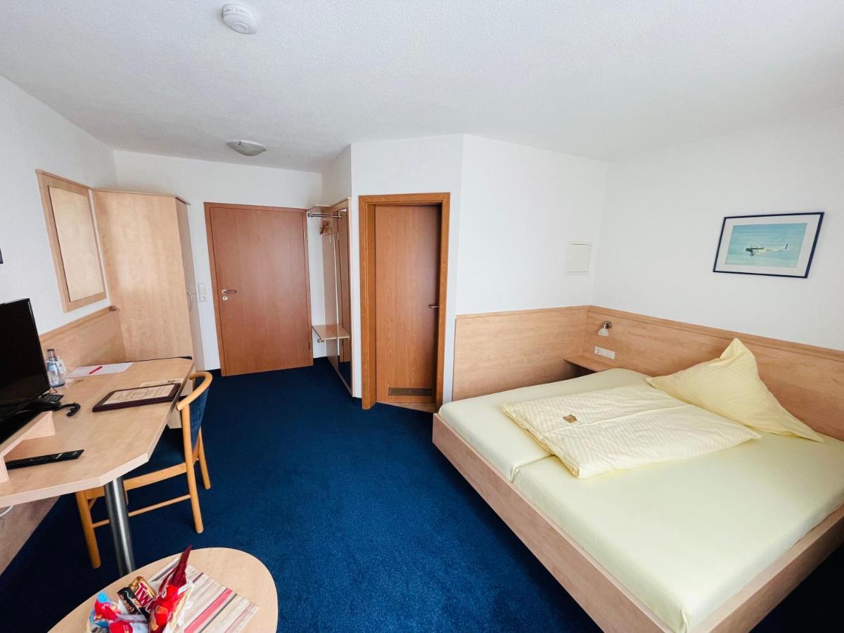 Hotel Zum Fliegerwirt Mengen Dış mekan fotoğraf